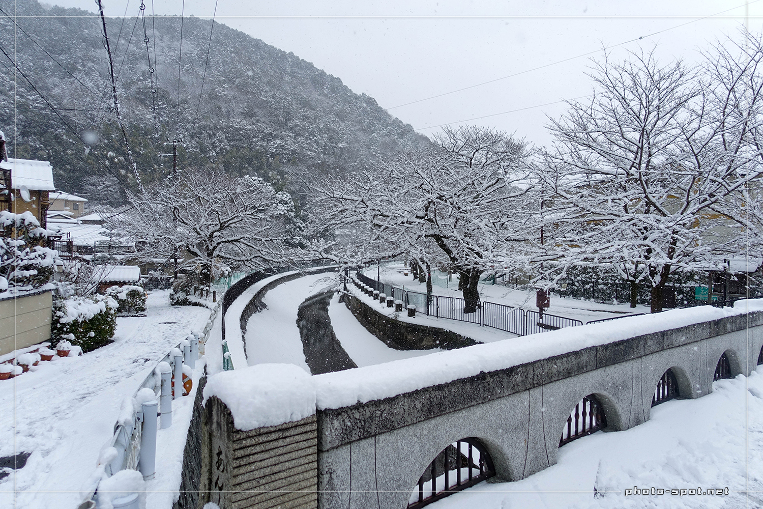 琵琶湖疎水 安朱橋の雪景色