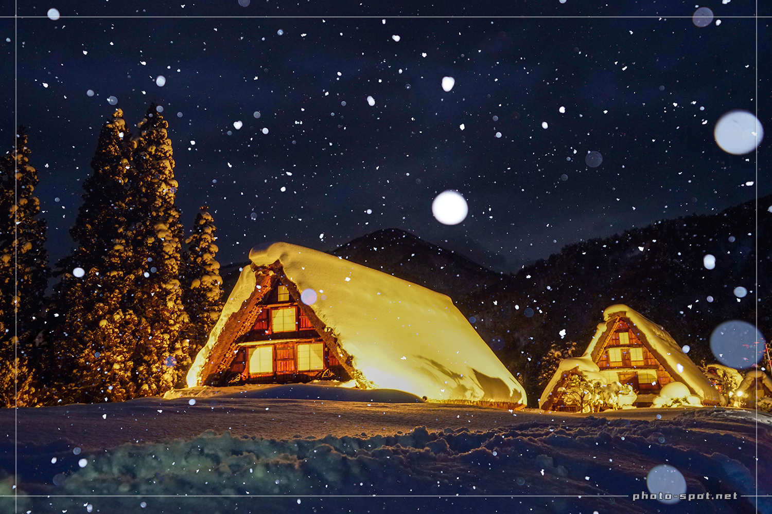 雪の白川郷ライトアップ 雪の玉ボケ写真撮影