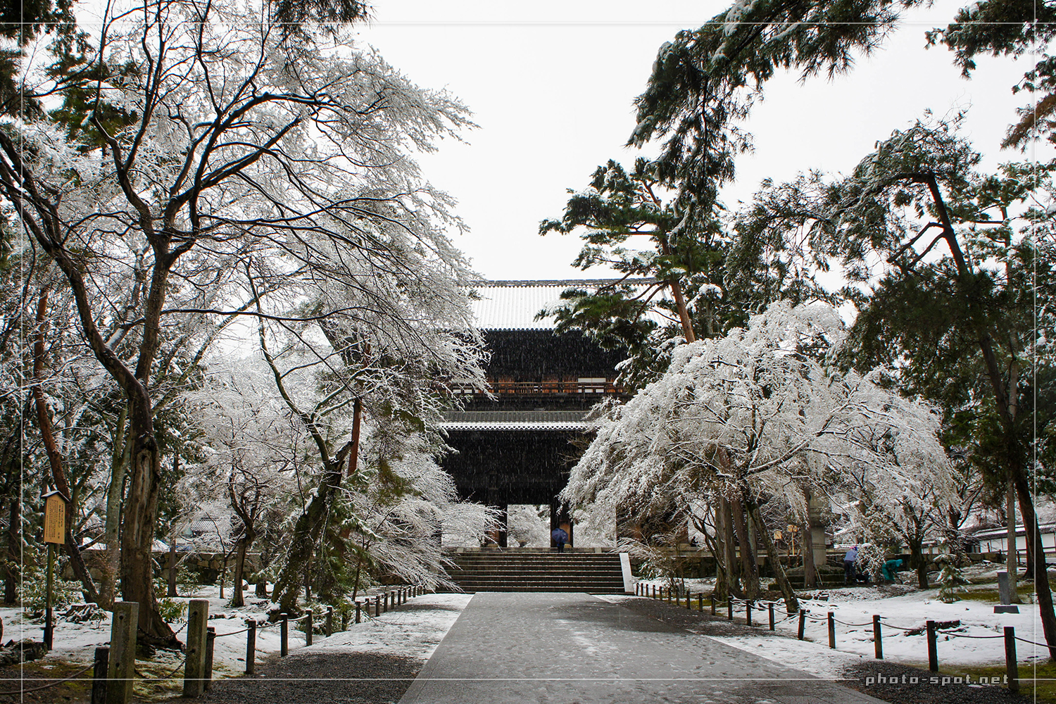 南禅寺の雪化粧